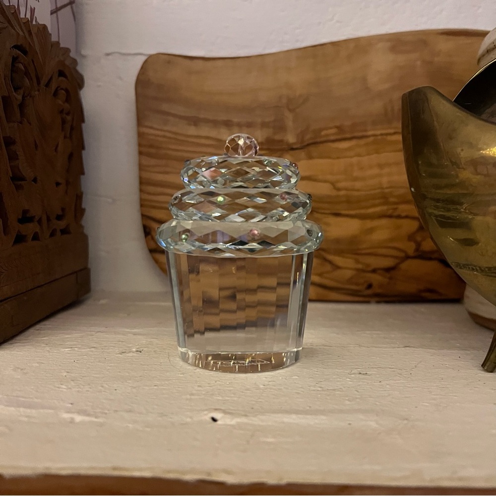 NEW Simon Design Crystal Pastel Stones Cupcake Pink Cherry Top Paperweight Decor